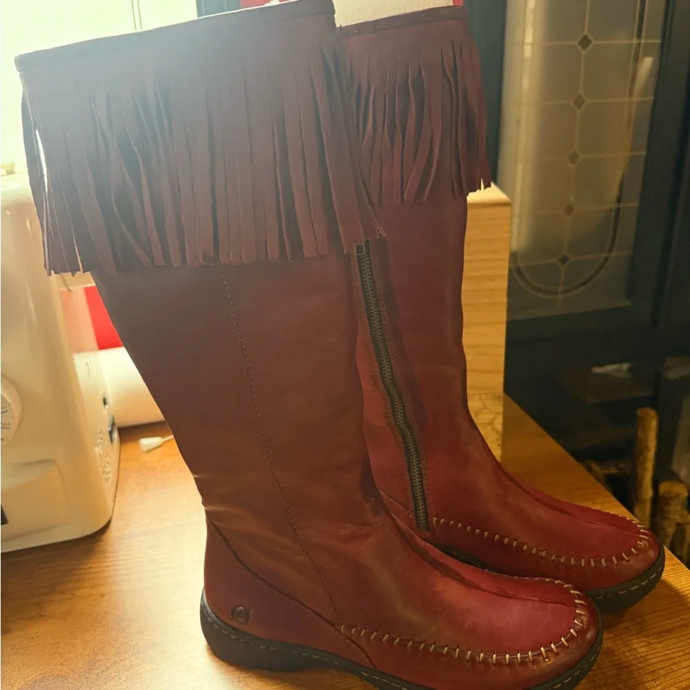 Born Red Fringed Leather Moccasins - Picture 2 of 10